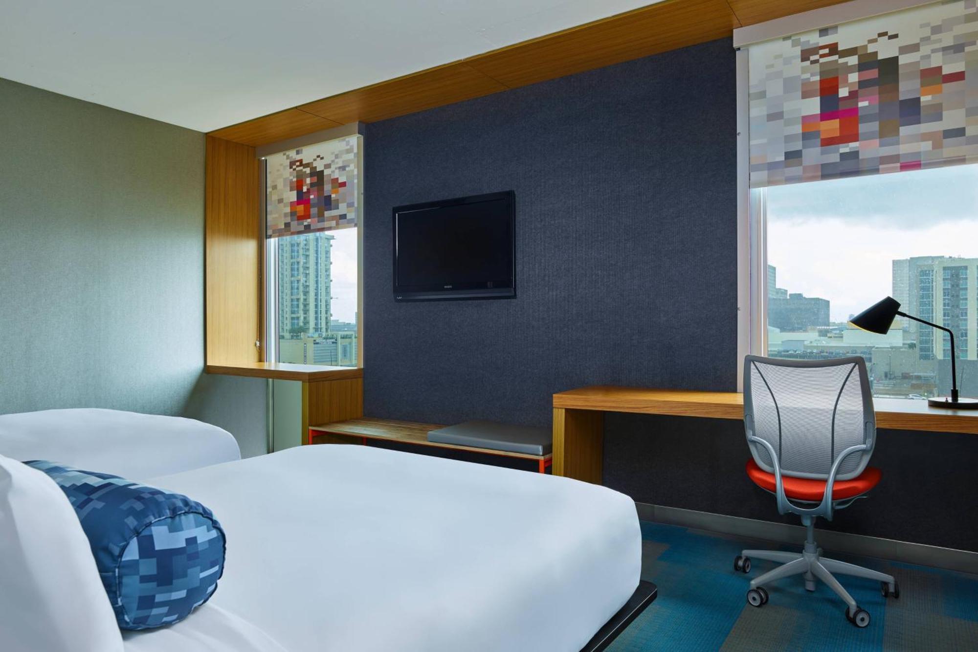 Aloft Houston By The Galleria Exterior photo