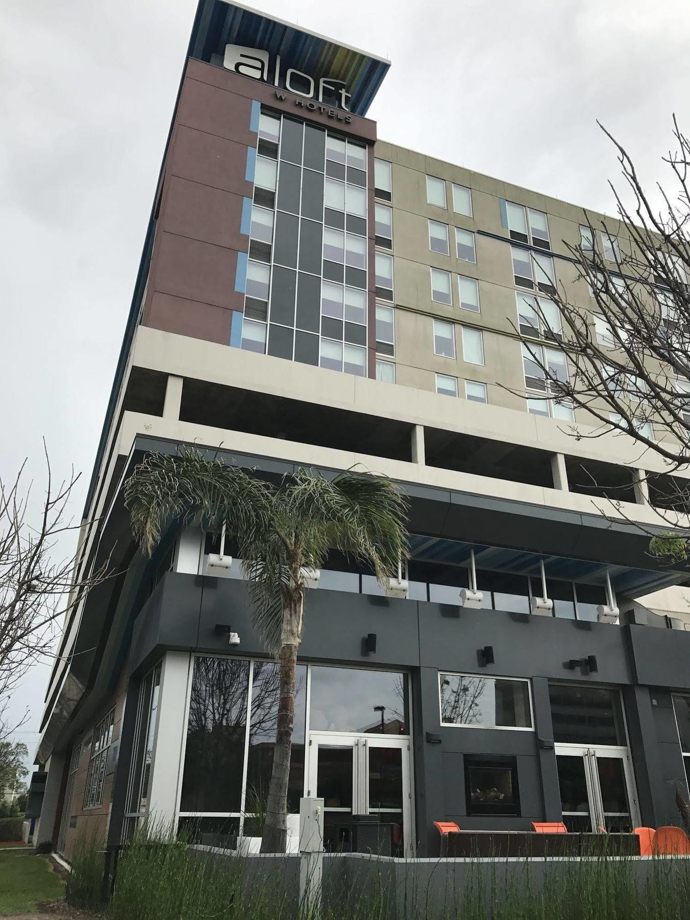 Aloft Houston By The Galleria Exterior photo